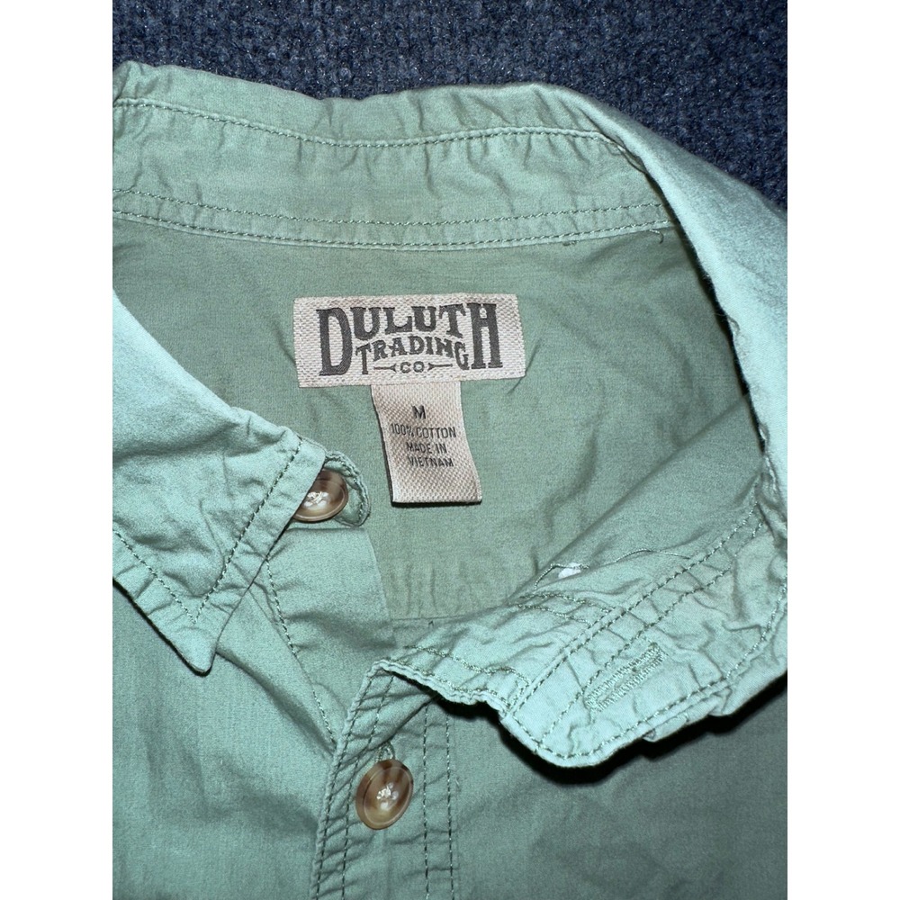 Duluth Trading Co Mens Medium Green Cotton Long Sleeve Button Down Utility Shirt